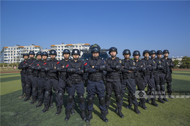 猛龙特警队利剑出鞘 柳州监狱打造亮丽“名片”