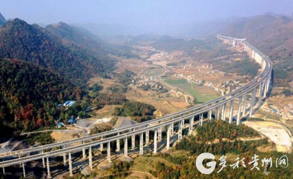 全程50分钟 贵州紫云至望谟高速公路全线通车