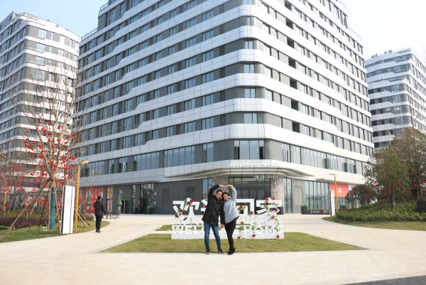 长江青年城汉口北精装修房源批量交付