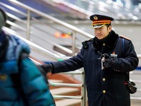 除夕坚守铁路人 你们幸福我快乐