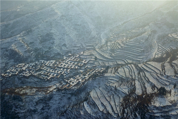 河北邢台：雪后梯田入画来