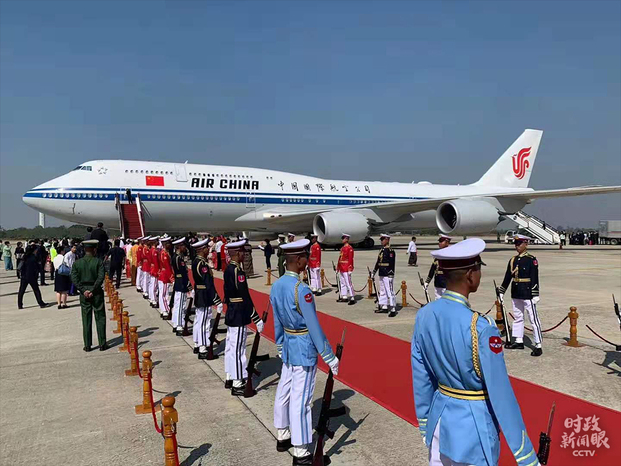 时政新闻眼丨从三句诗看习主席新年首访发出哪些信息