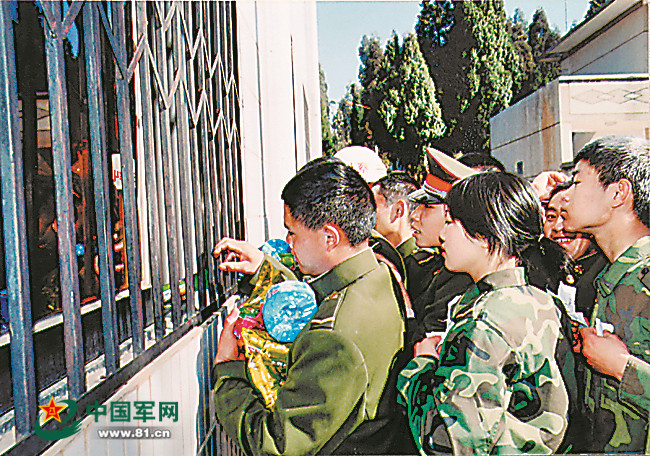 军人服务社“大变脸”：从小卖部到“服务航母”