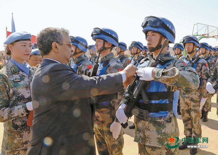 帅！我赴马里维和部队官兵全部被授予和平荣誉勋章