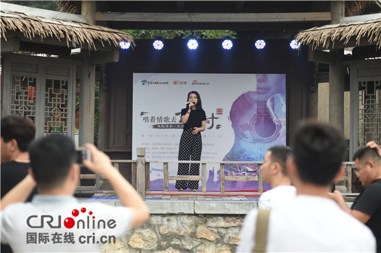 (供稿 社会广角列表 三吴大地镇江 移动版)南拳妈妈空降镇江千华古村用情歌致敬民俗传承 (供稿 社会广角列表 三吴大地镇江 移动版)南拳妈妈空降镇江千华古村用情歌致敬民俗传承