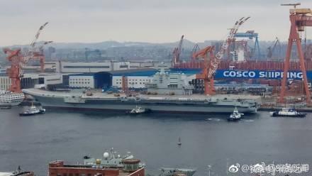 中国首艘国产航母刚刚动了一下 这些外媒七嘴八舌的炸锅评论亮了