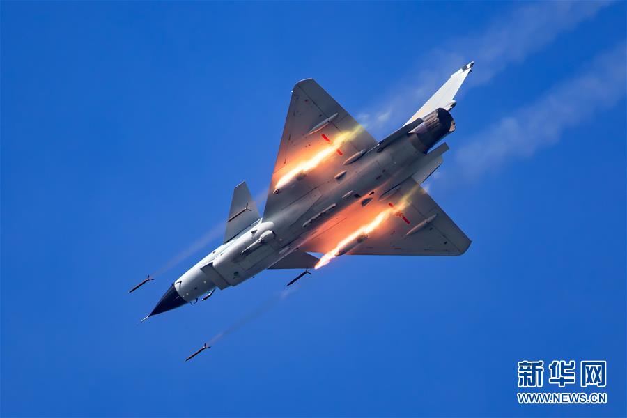 空军轰—6K等五型战机和空降兵将赴俄参加国际军事比赛