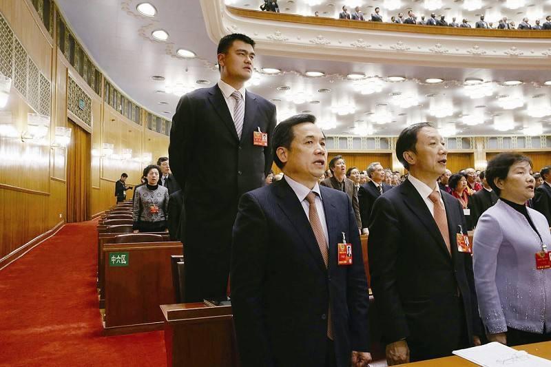 姚明退役这些年：多重身份 篮球事业屡创历史