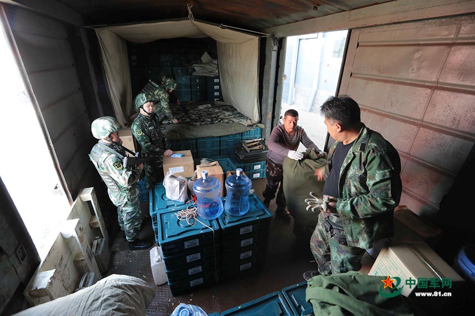 记者6天5夜实录：武警押运兵的神秘生活