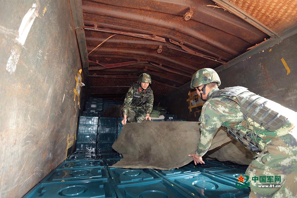 记者6天5夜实录：武警押运兵的神秘生活