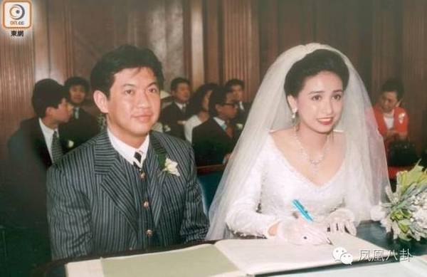 一场葬礼，汇集了李嘉欣丈夫生命中重要的3位女人