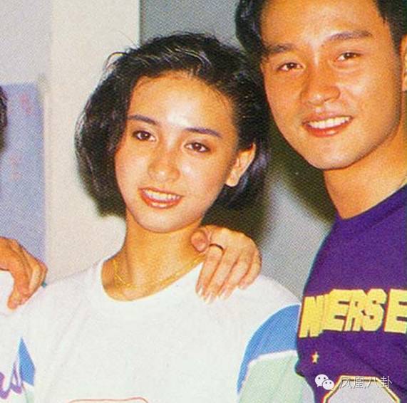 一场葬礼，汇集了李嘉欣丈夫生命中重要的3位女人