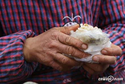 “煎饼侠”夫妻：9年为特殊群体提供免费煎饼