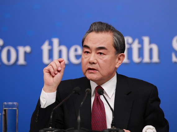 记者会现场感受王毅外长风采
