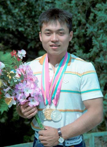 体操一哥如今都成"霸道总裁" 1人身价超百亿