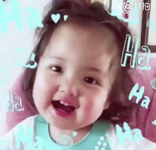 【小刚几表情包合集】这个两岁小女孩是谢飞机后的新晋国产表情包 连景甜都爱用！