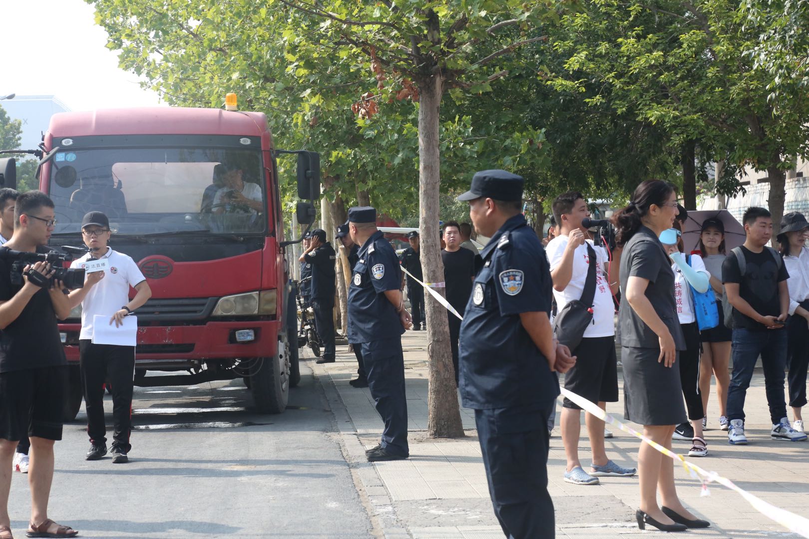 新乡县强制拆除现场_fororder_微信图片_20180808091633