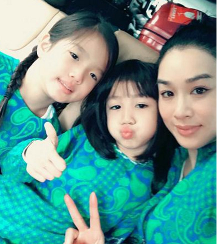 王诗龄李湘、甜馨李小璐，亲子装哪家美_娱乐_腾讯网