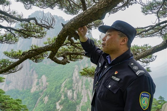 图片默认标题_fororder_180814-huangshan-china-dh-_74d5a8b3e7c1c5cb3d70cd823bacee19.fit-560w.JPG