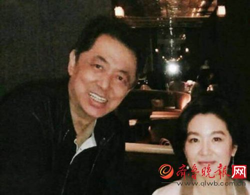 看过林青霞的脚趾头 这位大导演朱延平整夜都睡不着 这图片告诉你林青霞的脚有多美