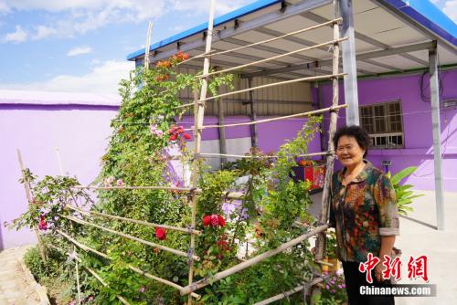 (新时代·幸福美丽新边疆)这位锡伯族母亲 感动了新疆伊犁河谷