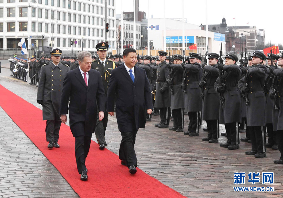 习近平同芬兰总统尼尼斯托举行会谈