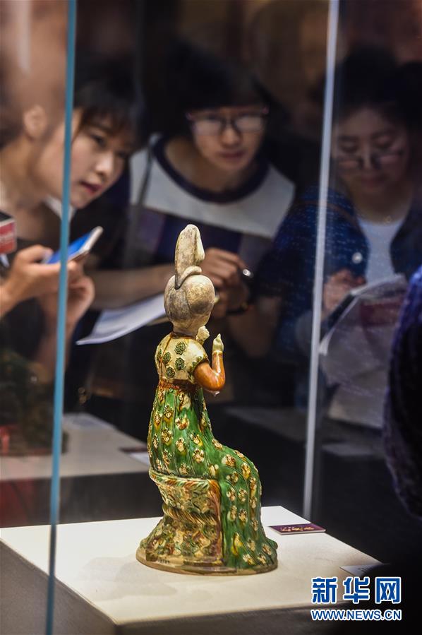 杭州西湖博物馆举办“唐三彩”精华展