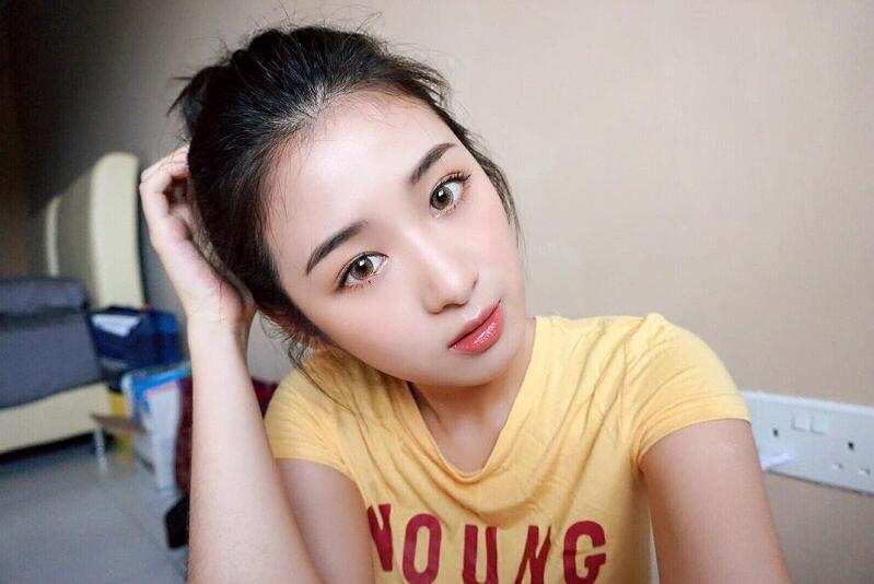 90后马来西亚女孩体型优美 纯纯样子惹人喜爱(图)