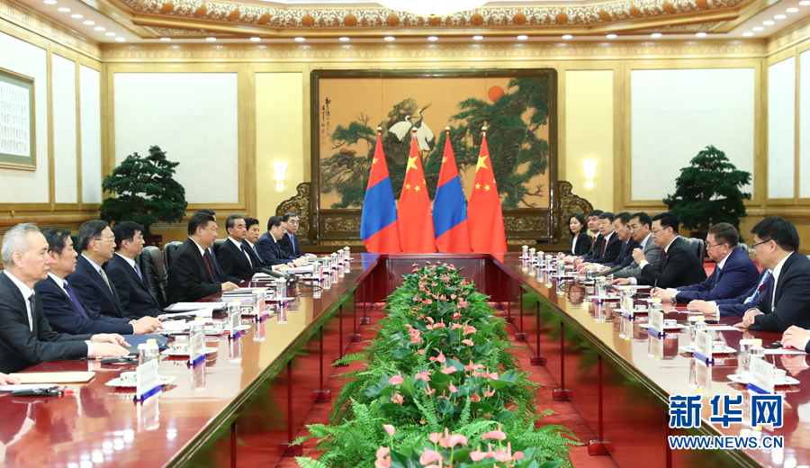 习近平会见蒙古国总理额尔登巴特