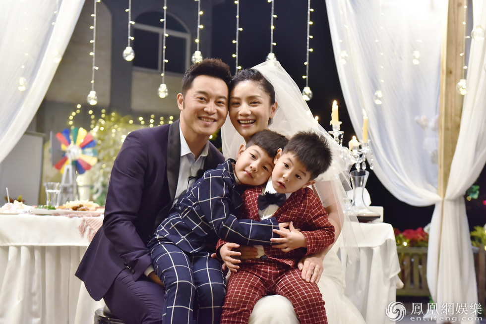 结婚6年后，沙溢为胡可办了第2次婚礼！