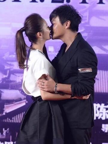 夫妻和好！佟丽娅抱儿探班陈思诚 朵朵近照曝光_娱乐_腾讯网
