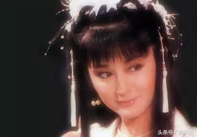 各版小龙女现状，两位姑姑嫁了过儿，李若彤至今单身