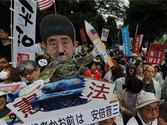 安倍欲修宪明确自卫队存在 过半受访者称有必要