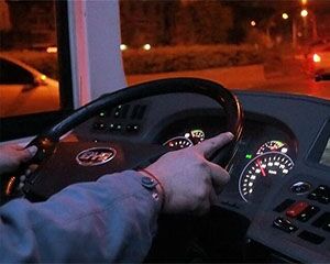 凡人苏心：公交冯师傅的一夜南京