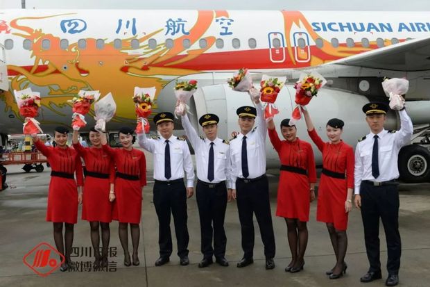 骄傲！受习近平总书记会见后，川航“英雄机组”载誉归来！