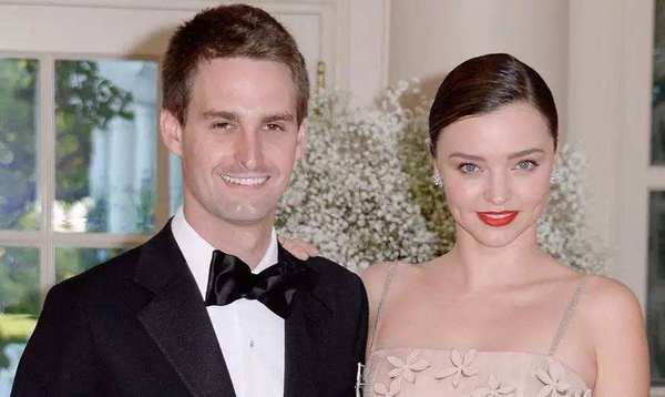 米兰达·可儿被曝今日大婚 夫妻身价超300亿