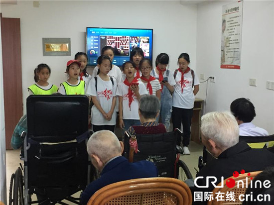 （供稿 未来之星专题 益成长快讯列表 三吴大地南通 移动版）微科国际江海“红领巾”开展爱老敬老活动