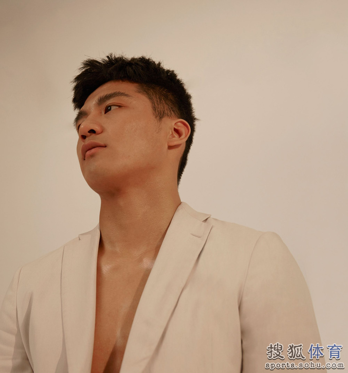 组图：中国拳王变身时尚男模 四大硬汉温文尔雅