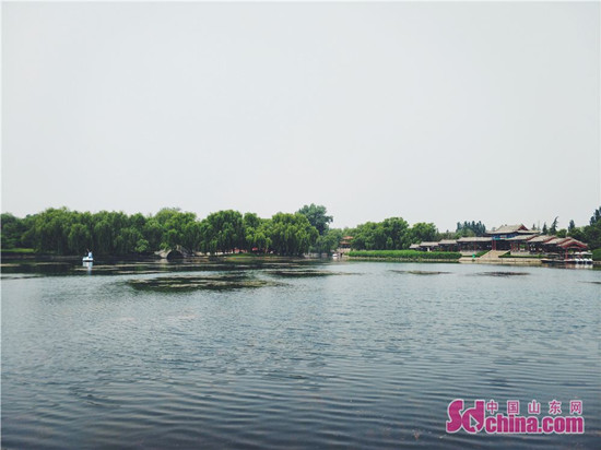 济南百脉泉：与趵突泉齐名并列 章丘八景之一
