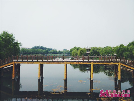 济南百脉泉：与趵突泉齐名并列 章丘八景之一