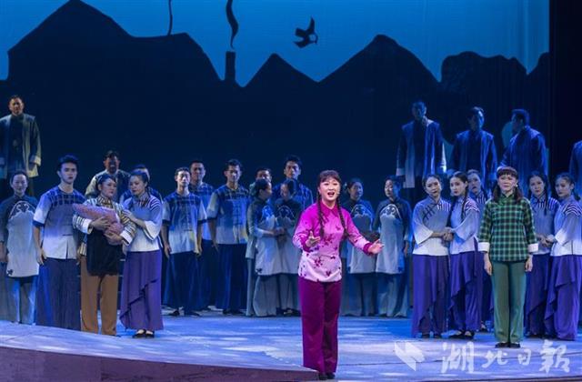 民族歌剧《恩人·妈》再现"湖北好人"李大秀