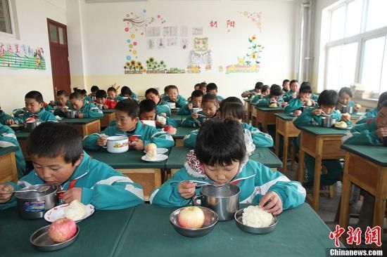 【教育医卫】【即时快讯】官方对海南等10省学生营养改善计划实地督导