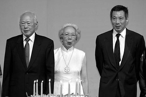 李光耀子女发公开信与李显龙决裂 责其违背父亲遗愿