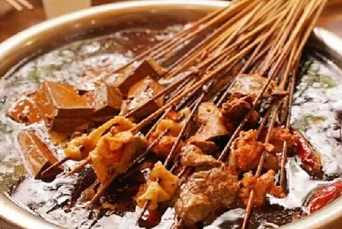 【食在重庆标题摘要】买张两块钱的票沿着重庆轨道一号线 逛吃逛吃