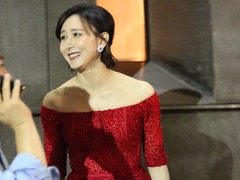 胡静抹胸裙