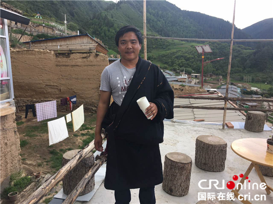 图片默认标题_fororder_图5，年轻的主人周加为藏家乐带来了新的活力。_副本_副本