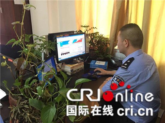 已过审【法制安全】 民警林少穆：黑暗世界的“隐形守护者”