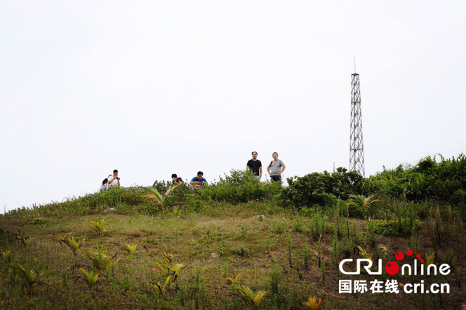 远处山坡上围观的群众_fororder_微信图片_20170702185553 拷贝