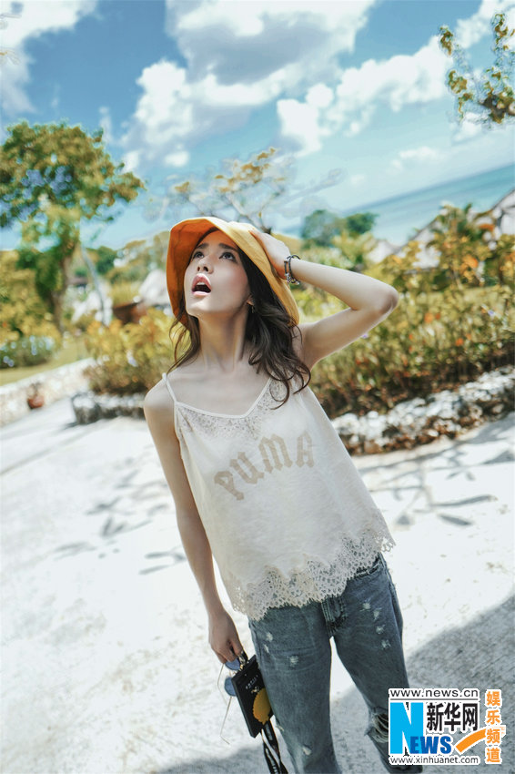 柴碧云生日曝最新写真 尽享夏日缤纷惬意时光