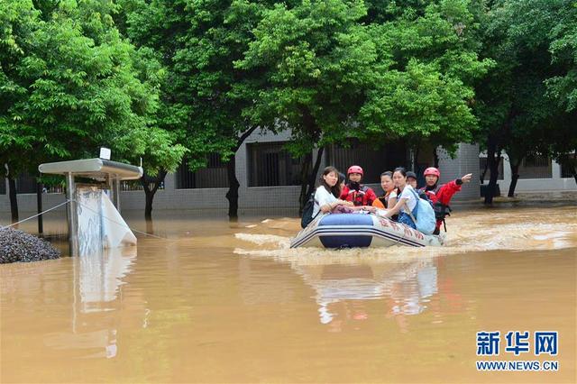 广西桂林一高校学生被洪水围困 多部门紧急救援